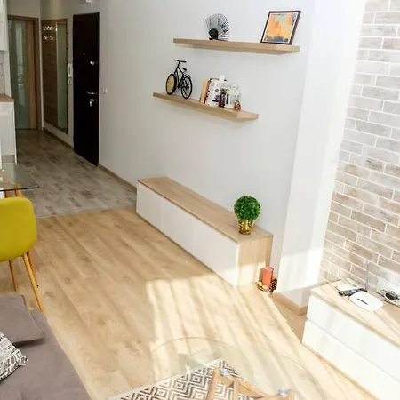 Charisma Apt - Lux At Top City Center Appartement *