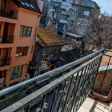 Charisma Apt - Lux At Top City Center Appartement
