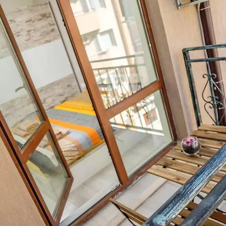 Lägenhet Charisma Apt - Lux At Top City Center *