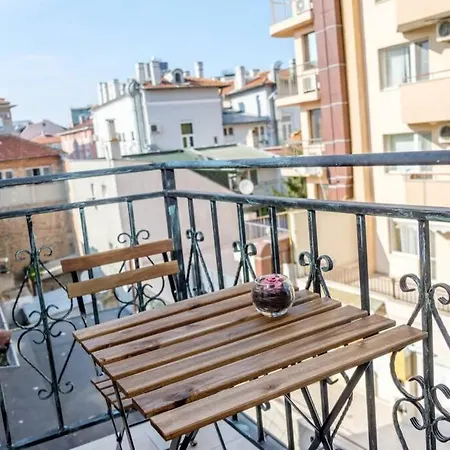 Charisma Apt - Lux At Top City Center Appartement *