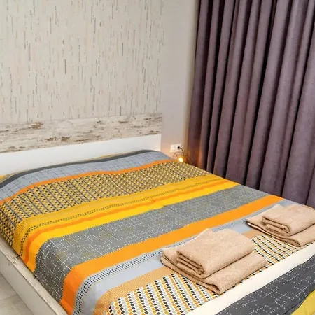 Charisma Apt - Lux At Top City Center