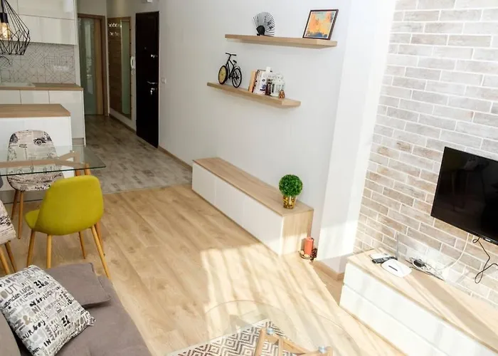 Charisma Apt - Lux At Top City Center Apartament *