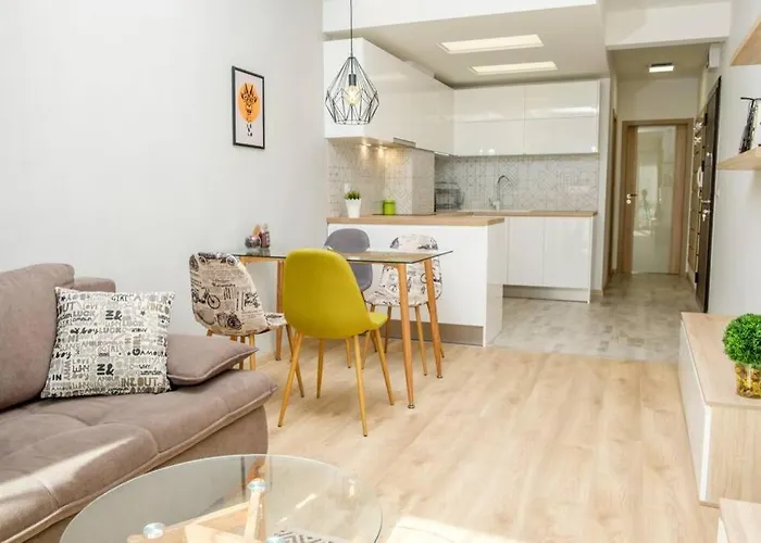 Charisma Apt - Lux At Top City Center Apartament Warna